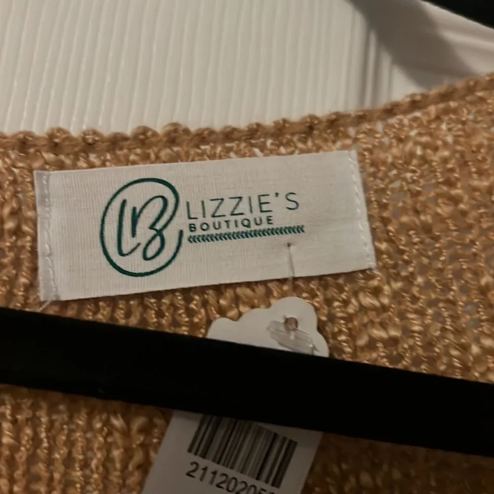 Size s/m lightweight sweater - Picture 2 of 5